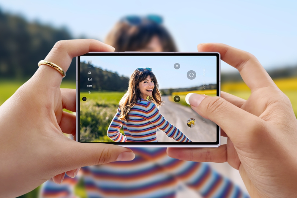 Galaxy Z Fold 8 Launch Image